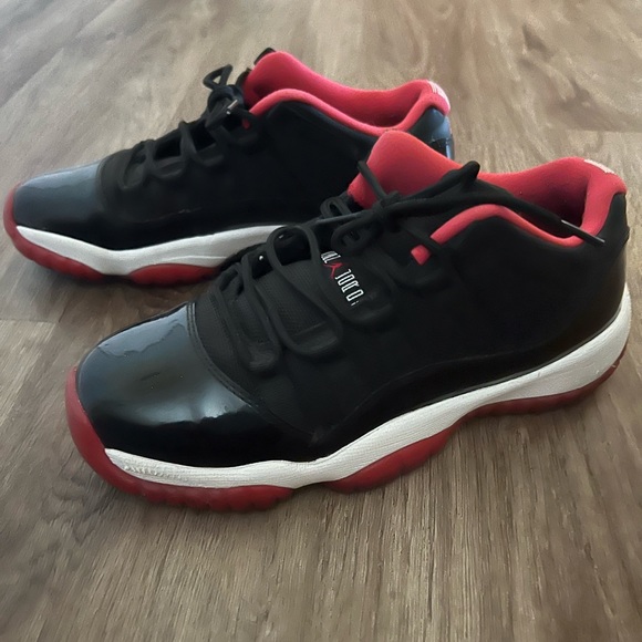 jordan 11 retro low bred - Picture 3 of 5